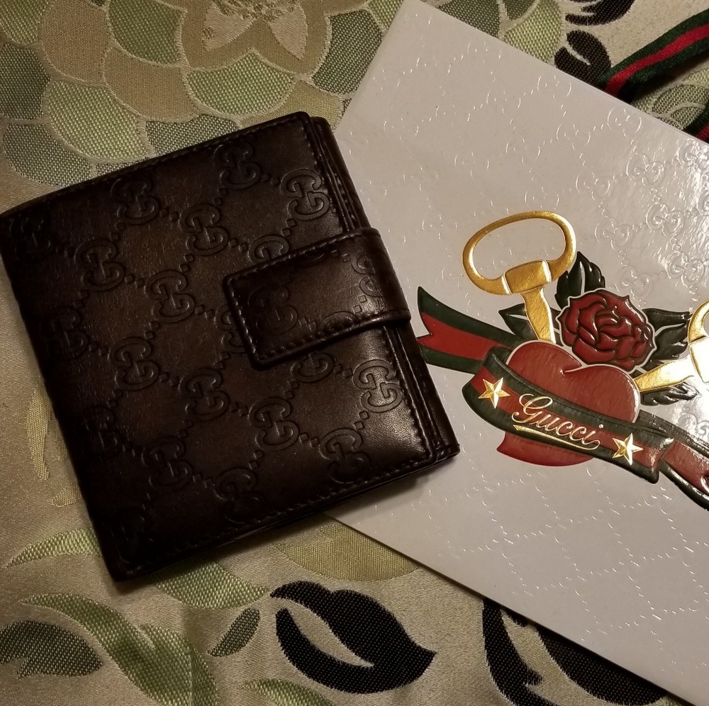 Gucci Guccissima leather wallet